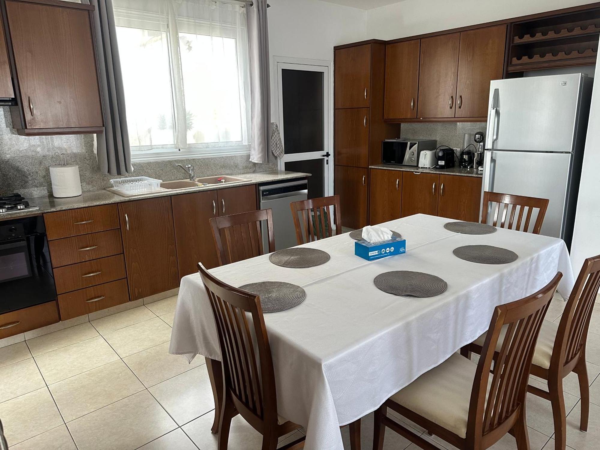 Villa Andy-350 M From The Beach Larnaca Zewnętrze zdjęcie